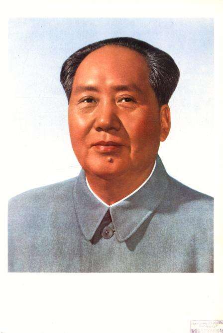 新疆画报1972年第02期.pdf电子版_新疆维吾尔族自治区志预览图2