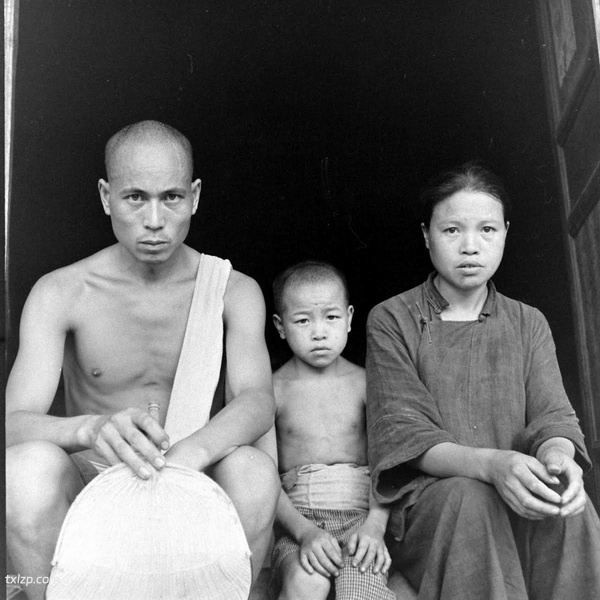 《迈登斯二战中国摄影集》1941-1949年 影集下载预览图1