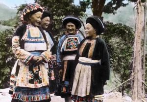 1949年西方人眼中的海外天国 贵州石门坎老照片缩略图