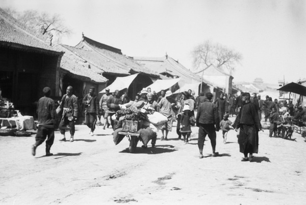 1930年代海映光拍摄的甘肃平凉街景预览图2