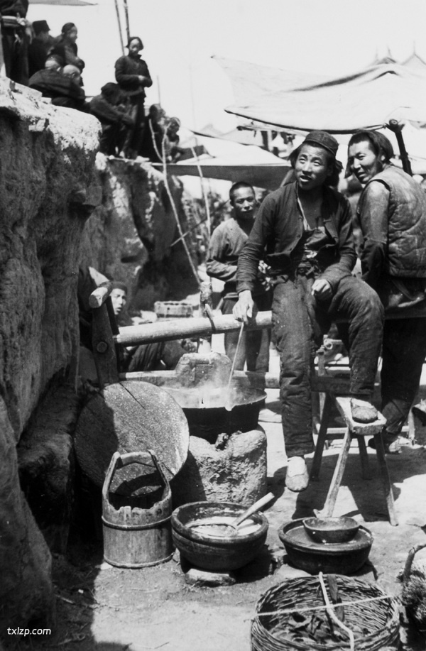 1930年代海映光拍摄的甘肃平凉街景预览图6