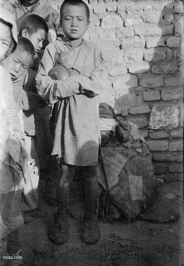 1919年保定老照片 保定城墙|百姓过年祈福烧香预览图16