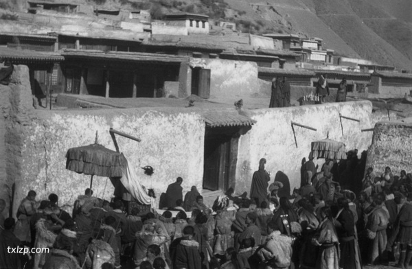 1932-1933年青海循化文都寺的转香巴活动现场实录预览图10