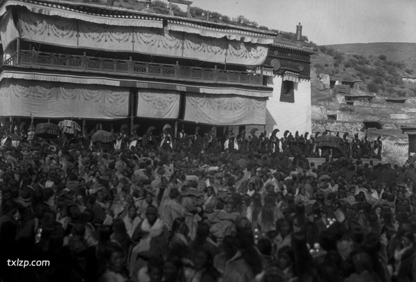 1932-1933年青海循化文都寺的转香巴活动现场实录预览图5