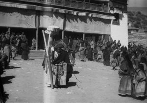 1932-1933年青海循化文都寺的转香巴活动现场实录缩略图